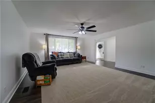 1381 Oaktree Dr, Greenville, OH 45331 - Photo 8