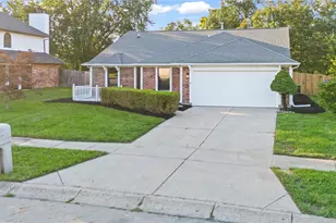 8349 Chinaberry Pl, Huber Heights, OH 45424 - Photo 2