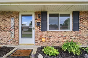 7044 Safari Dr, Huber Heights, OH 45424 - Photo 6