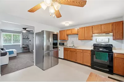 7044 Safari Drive, Huber Heights, OH 45424 - Photo 12