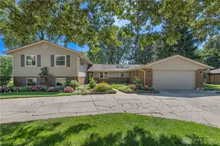 974 Hyde Park Dr, Centerville, OH 45429 - Photo 2
