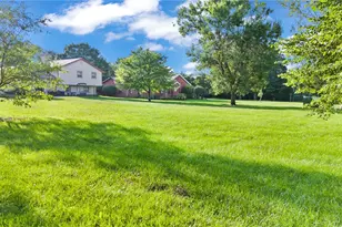 2425 Greenlawn Dr, Troy, OH 45373 - Photo 8