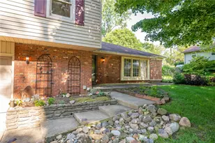 131 N Johanna Dr, Centerville, OH 45459 - Photo 2