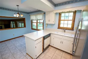 131 N Johanna Dr, Centerville, OH 45459 - Photo 6