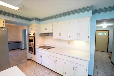 131 N Johanna Drive, Centerville, OH 45459 - Photo 8