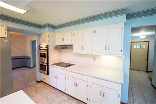 131 N Johanna Dr, Centerville, OH 45459 - Photo 8