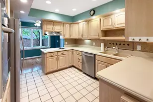 1219 Chevington Ct, Centerville, OH 45459 - Photo 4