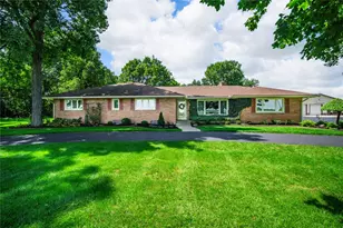 2080 Experiment Farm Rd, Troy, OH 45373 - Photo 2