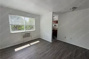 946 Burton Ave, Cincinnati, OH 45229 - Photo 6
