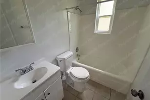 946 Burton Ave, Cincinnati, OH 45229 - Photo 10