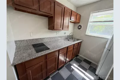 946 Burton Avenue #11, Cincinnati, OH 45229 - Photo 8