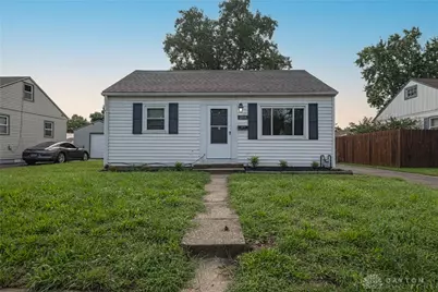 208 W Circle Drive, West Carrollton, OH 45449 - Photo 2