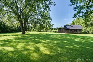 222 E Social Row Rd, Dayton, OH 45458 - Photo 24