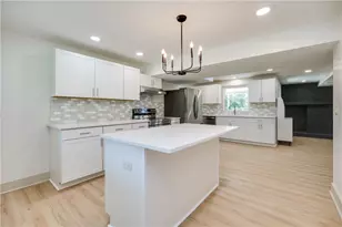 222 E Social Row Rd, Dayton, OH 45458 - Photo 8