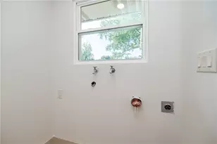 222 E Social Row Rd, Dayton, OH 45458 - Photo 12