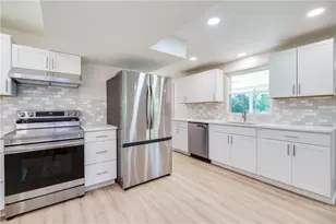 222 E Social Row Rd, Dayton, OH 45458 - Photo 8