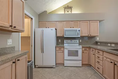 184 Villa Pointe Drive, Springboro, OH 45066 - Photo 8