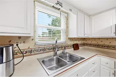 933 E David Road, Kettering, OH 45429 - Photo 12