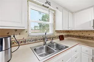 933 E David Rd, Kettering, OH 45429 - Photo 12