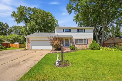 933 E David Road, Kettering, OH 45429 - Photo 2