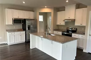 384 Warm Springs Dr, Fairborn, OH 45459 - Photo 2