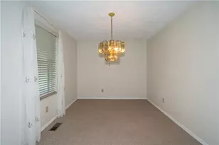 5829 Waynegate Rd, Huber Heights, OH 45424 - Photo 8