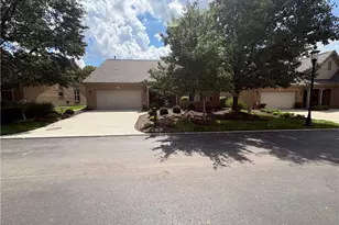 1350 Little Yankee Run, Centerville, OH 45458 - Photo 2