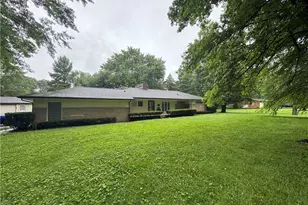 1813 Bledsoe Dr, Bellbrook, OH 45305 - Photo 2