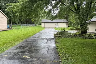 1813 Bledsoe Dr, Bellbrook, OH 45305 - Photo 34