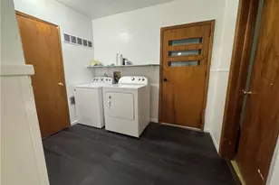 1813 Bledsoe Dr, Bellbrook, OH 45305 - Photo 22