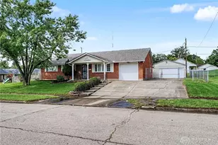 1021 Bethune Cir, Dayton, OH 45417 - Photo 2