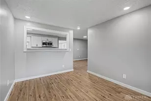 1021 Bethune Cir, Dayton, OH 45417 - Photo 10