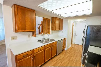 5701 Cobblegate Drive, West Carrollton, OH 45449 - Photo 8