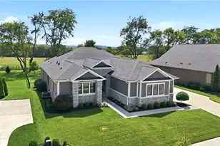 1233 Stallion Run, Beavercreek Twp, OH 45385 - Photo 4