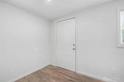 126 Holland Avenue, Dayton, OH 45417 - Photo 6