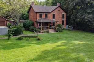 967 Brimstone Rd, Chester Township, OH 45177 - Photo 2