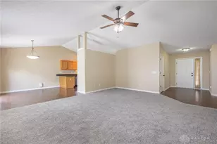 489 Preservation St, Fairborn, OH 45324 - Photo 2