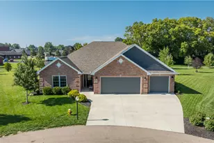 1004 Plymouth Ct, Troy, OH 45373 - Photo 4