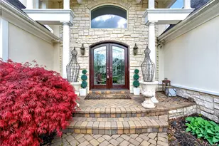 158 Signature Dr, Beavercreek Twp, OH 45385 - Photo 2