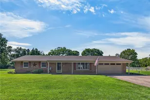 201 Brookside Dr, New Carlisle, OH 45344 - Photo 2