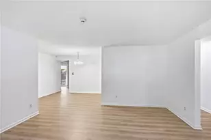 1032 Hyde Park Dr, Centerville, OH 45429 - Photo 8