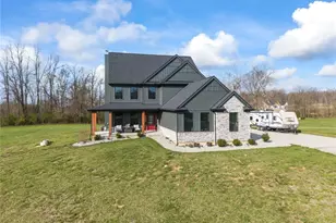 2425 Middleboro Rd, Washington Twp, OH 45113 - Photo 6