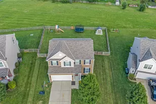 2075 Prairie Clover Dr, Turtlecreek Twp, OH 45036 - Photo 8