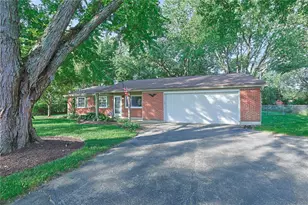 1593 Kensington Dr, Bellbrook, OH 45305 - Photo 2