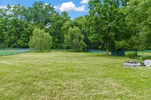1084 Kingsgate Rd, Springfield, OH 45503 - Photo 8