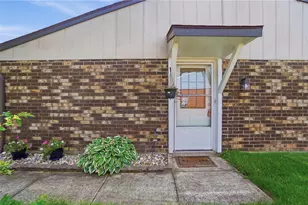 8353 Schoolgate Dr, Huber Heights, OH 45424 - Photo 4