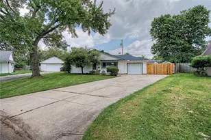 3840 Saranac Cir, Dayton, OH 45429 - Photo 2