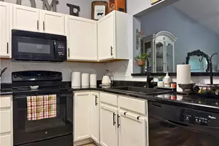 2008 Swallowtail Ct, Englewood, OH 45315 - Photo 14