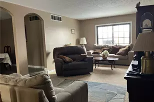 2117 Robinhood Dr, Miamisburg, OH 45342 - Photo 4