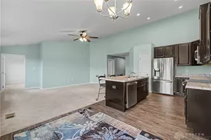 372 Warm Springs Dr, Fairborn, OH 45324 - Photo 16